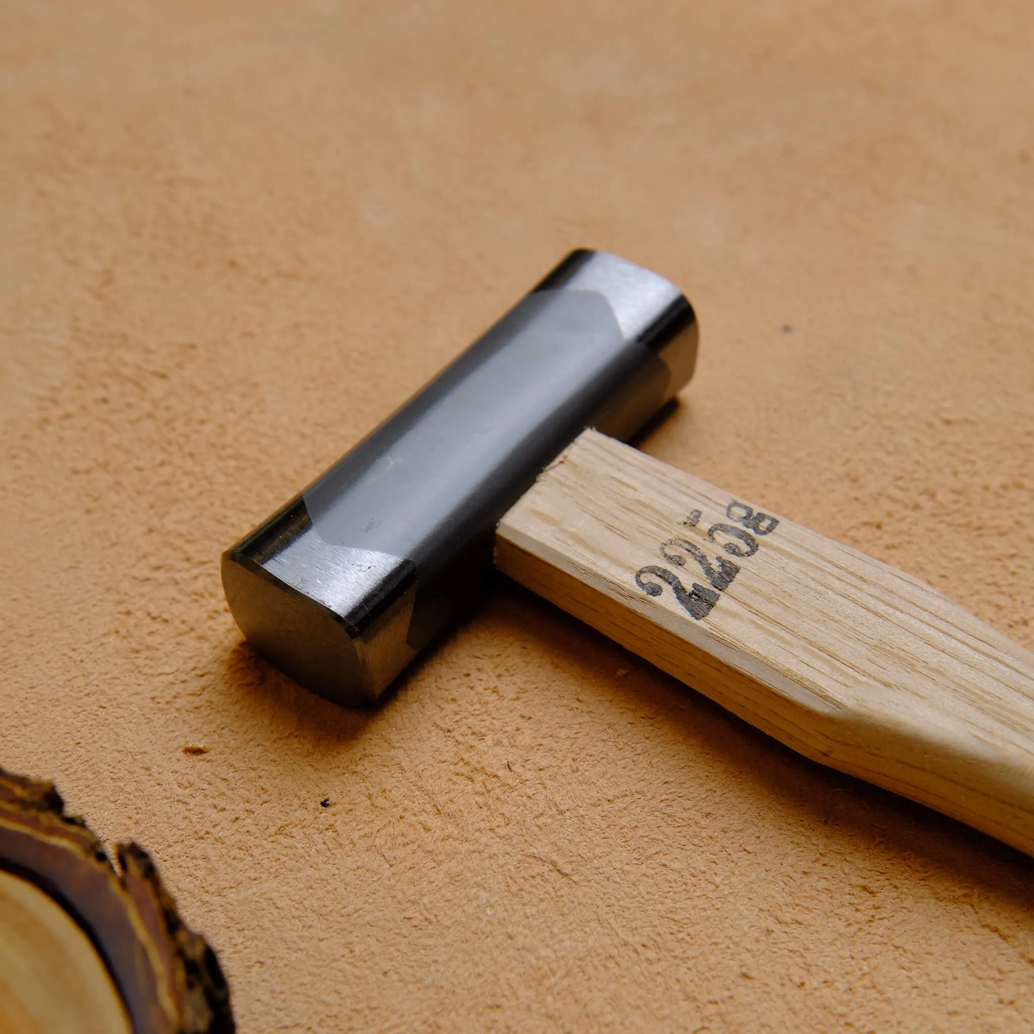 4-kaku Genno Hammer 225g with White Oak Handle