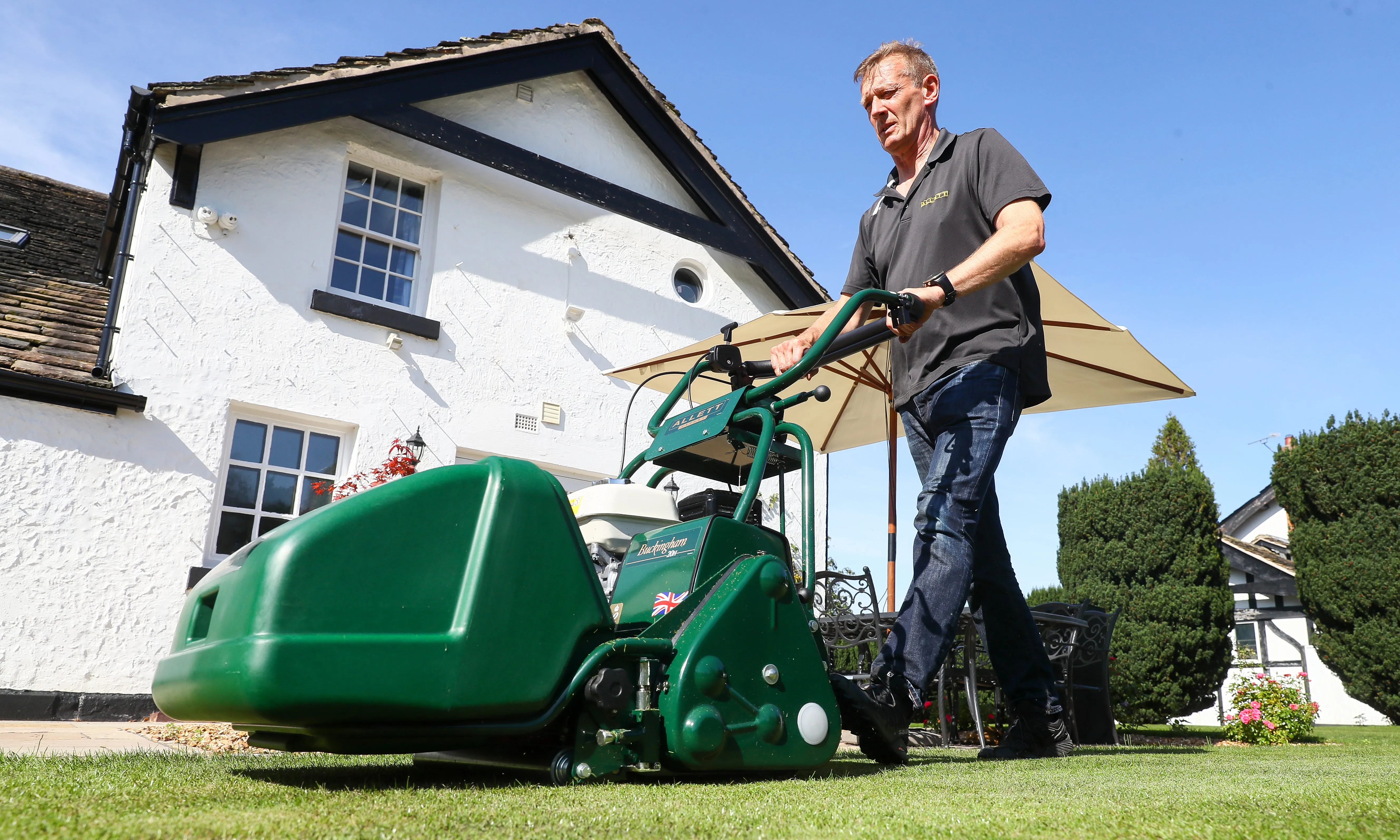 Allett Buckingham 20H Petrol Cylinder Mower