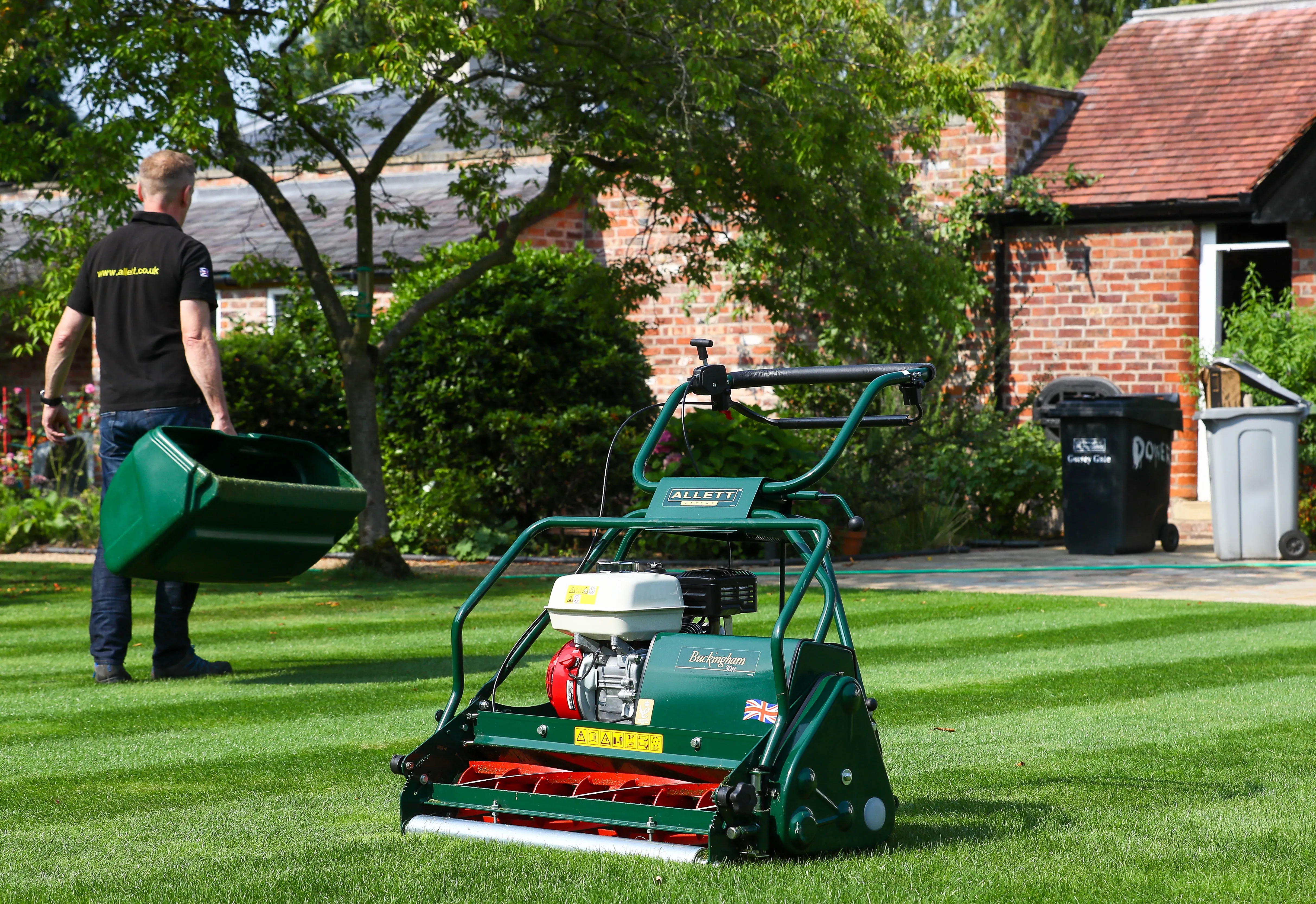 Allett Buckingham 30H Petrol Cylinder Mower