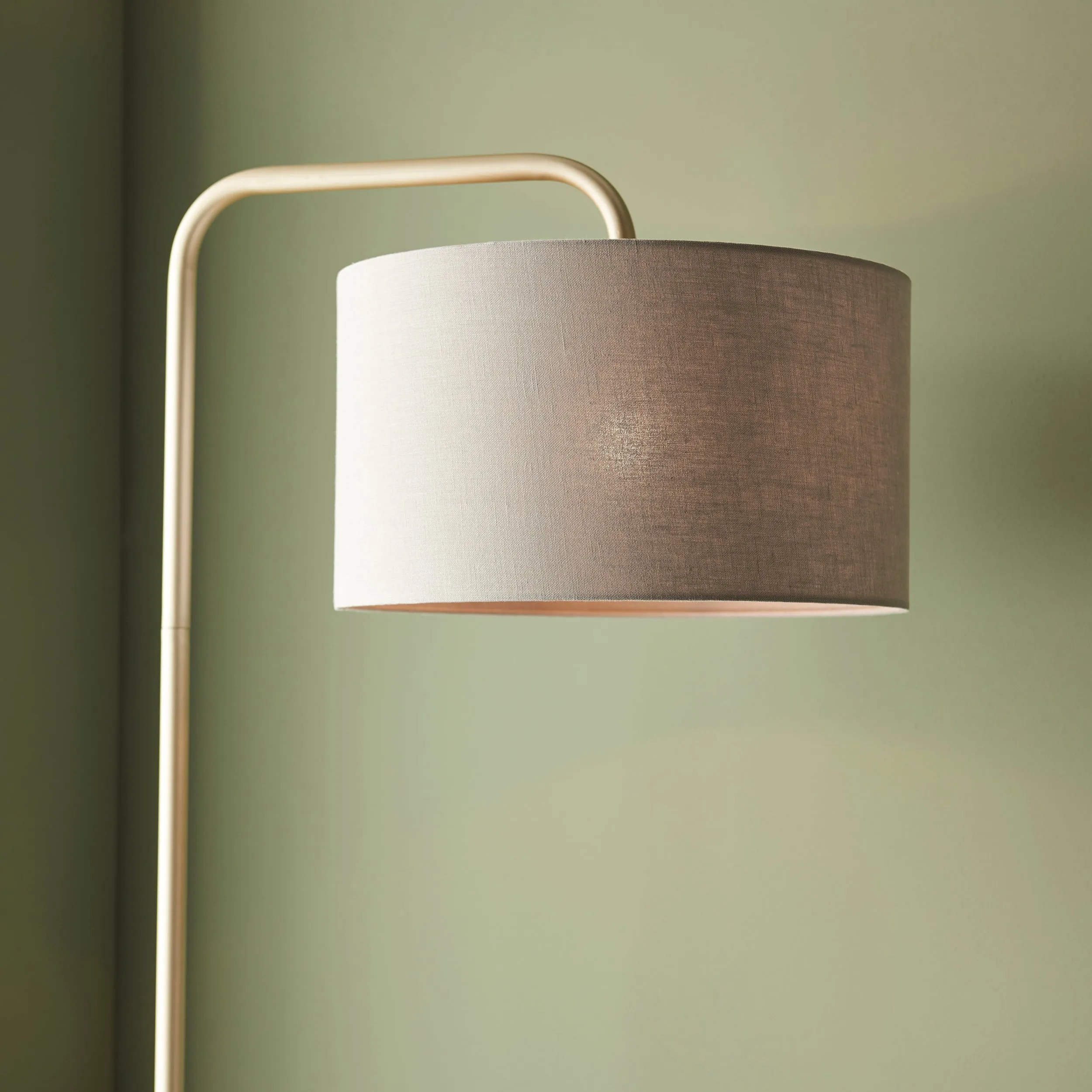 Amos Hybrid Floor Lamp with Table Satin Champagne