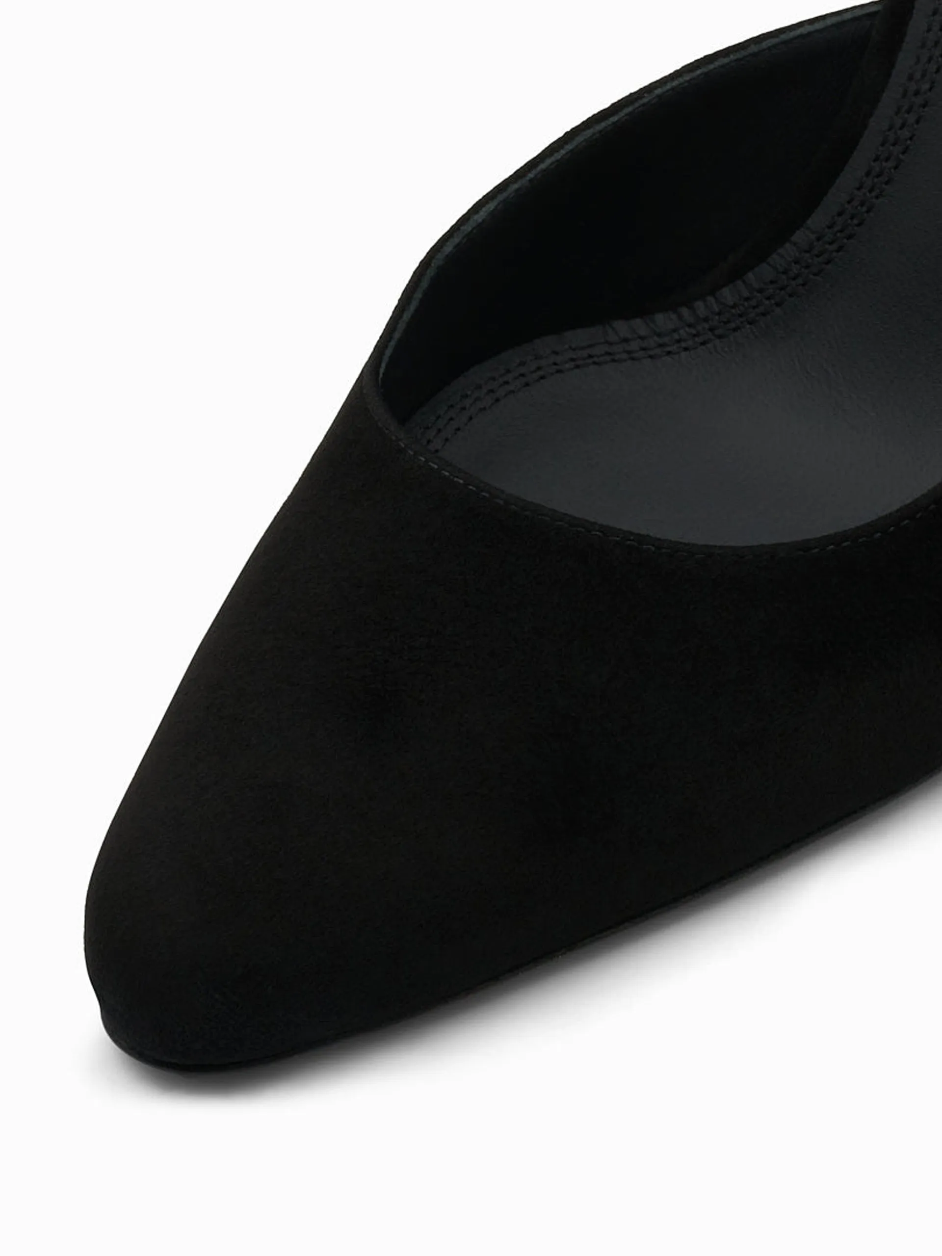 Black Nekkar pumps