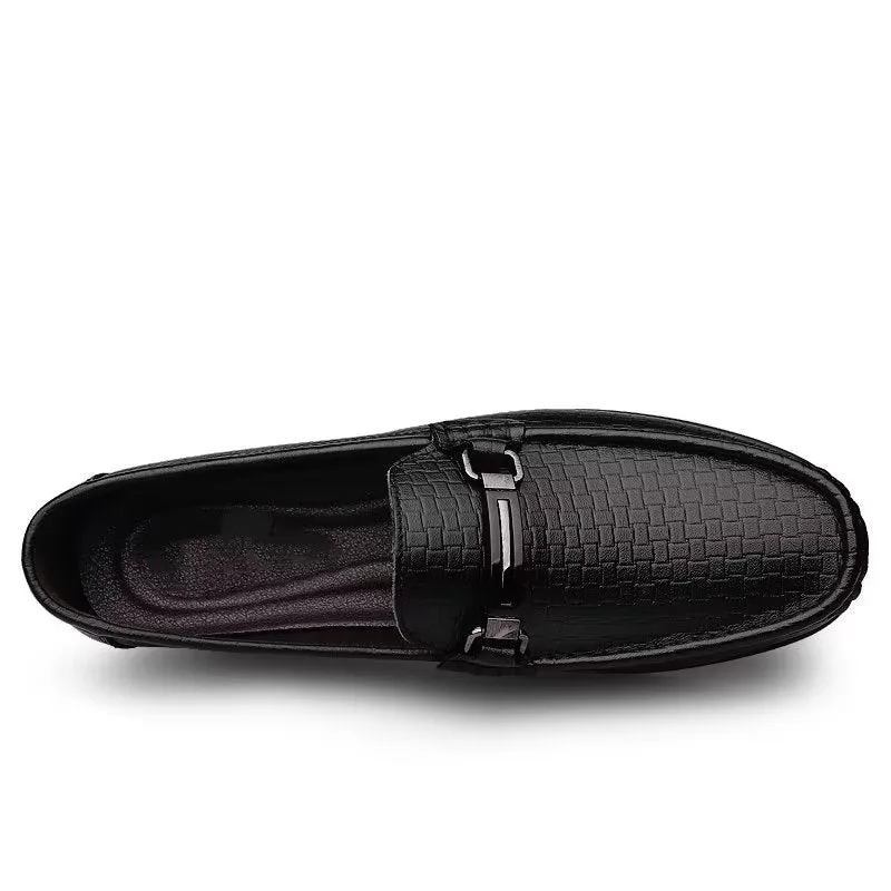 Chic PU Slip-On Moccasins with Metallic Style