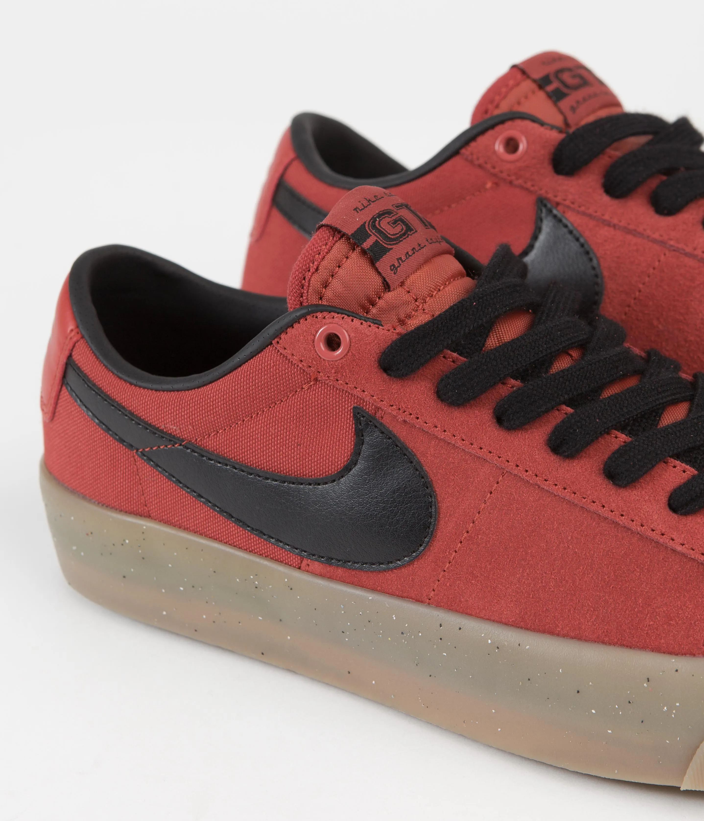Nike SB Blazer Low Pro GT Shoes - Cinnabar / Black - Cinnabar - Gum Light Brown