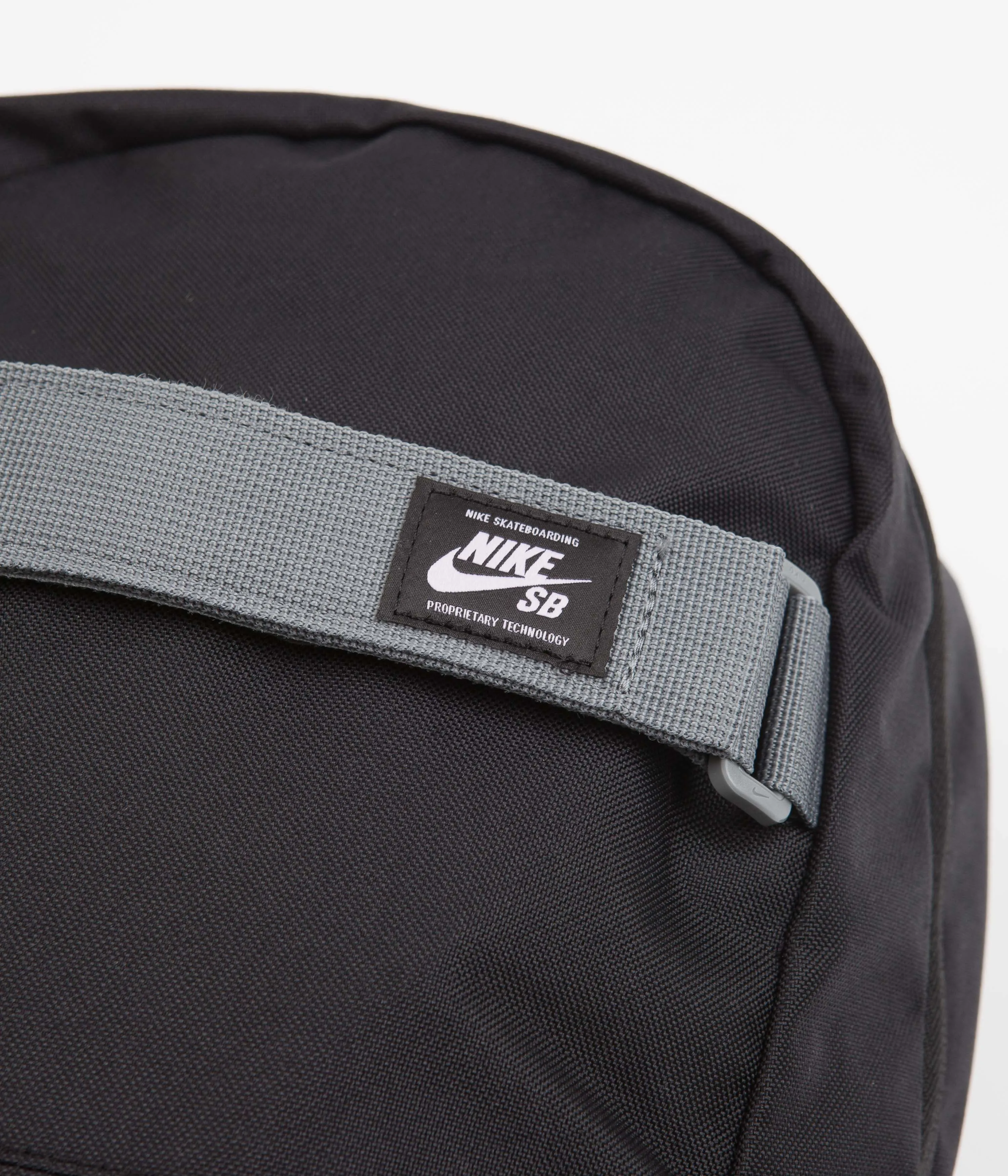 Nike SB Courthouse Backpack - Black / Smoke Grey / Doll