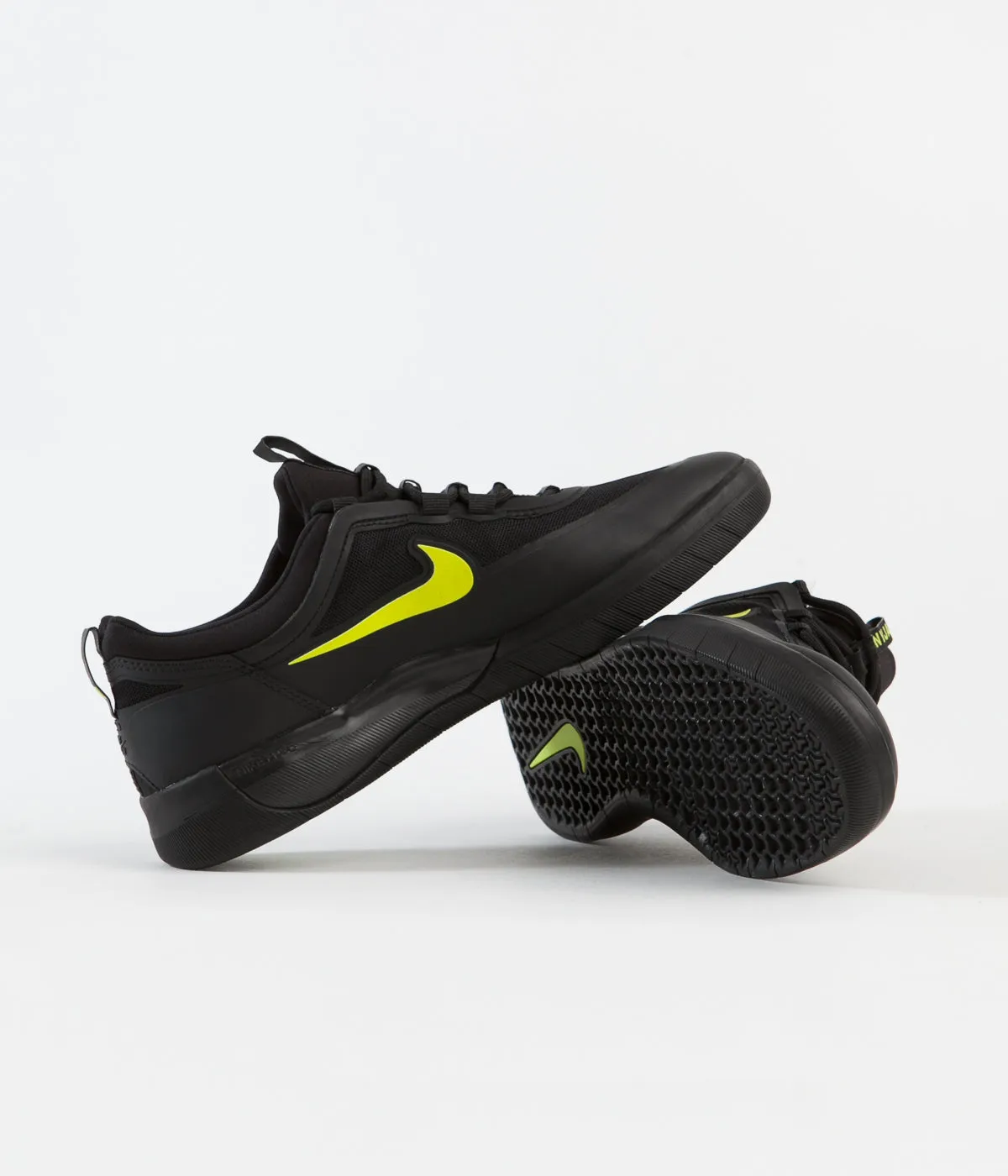 Nike SB Nyjah Free 2 Shoes - Black / Cyber - Black - Black