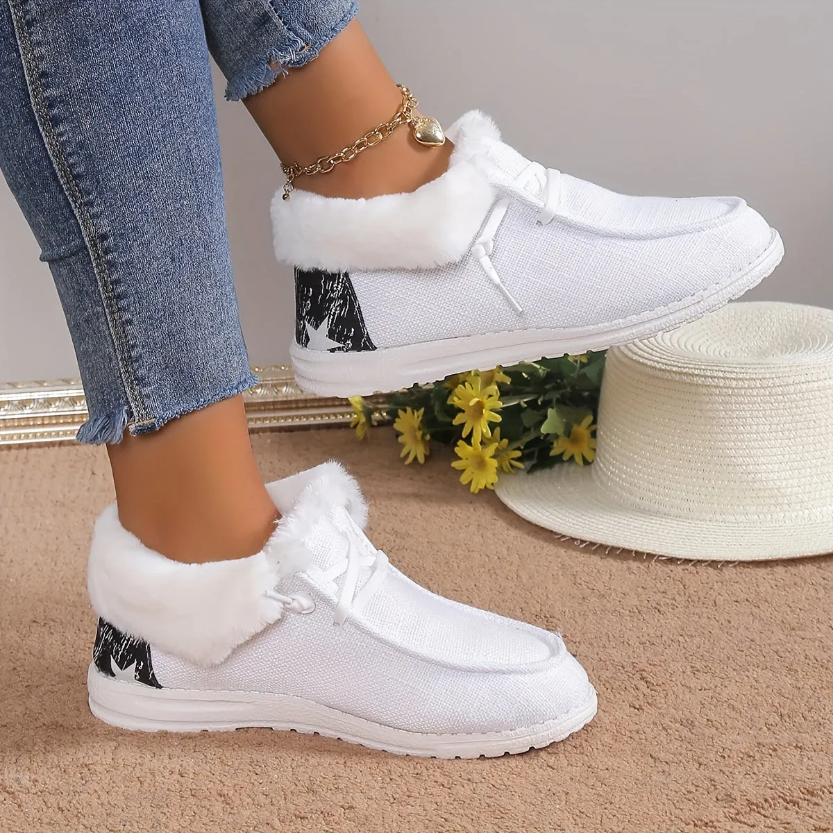 Women's Plush Lined Canvas Shoes GR7841
