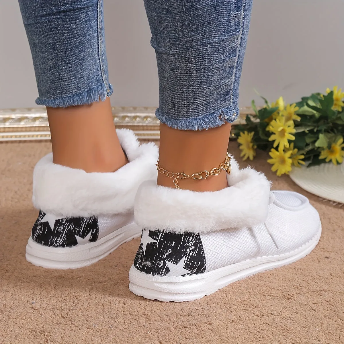 Women's Plush Lined Canvas Shoes GR7841