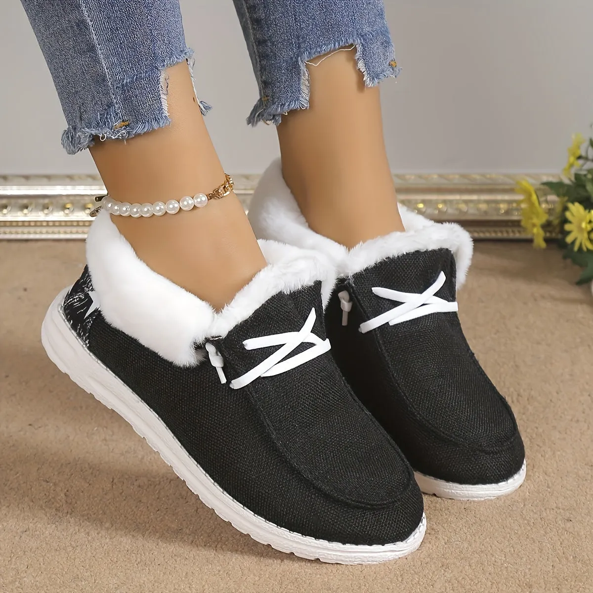 Women's Plush Lined Canvas Shoes GR7841