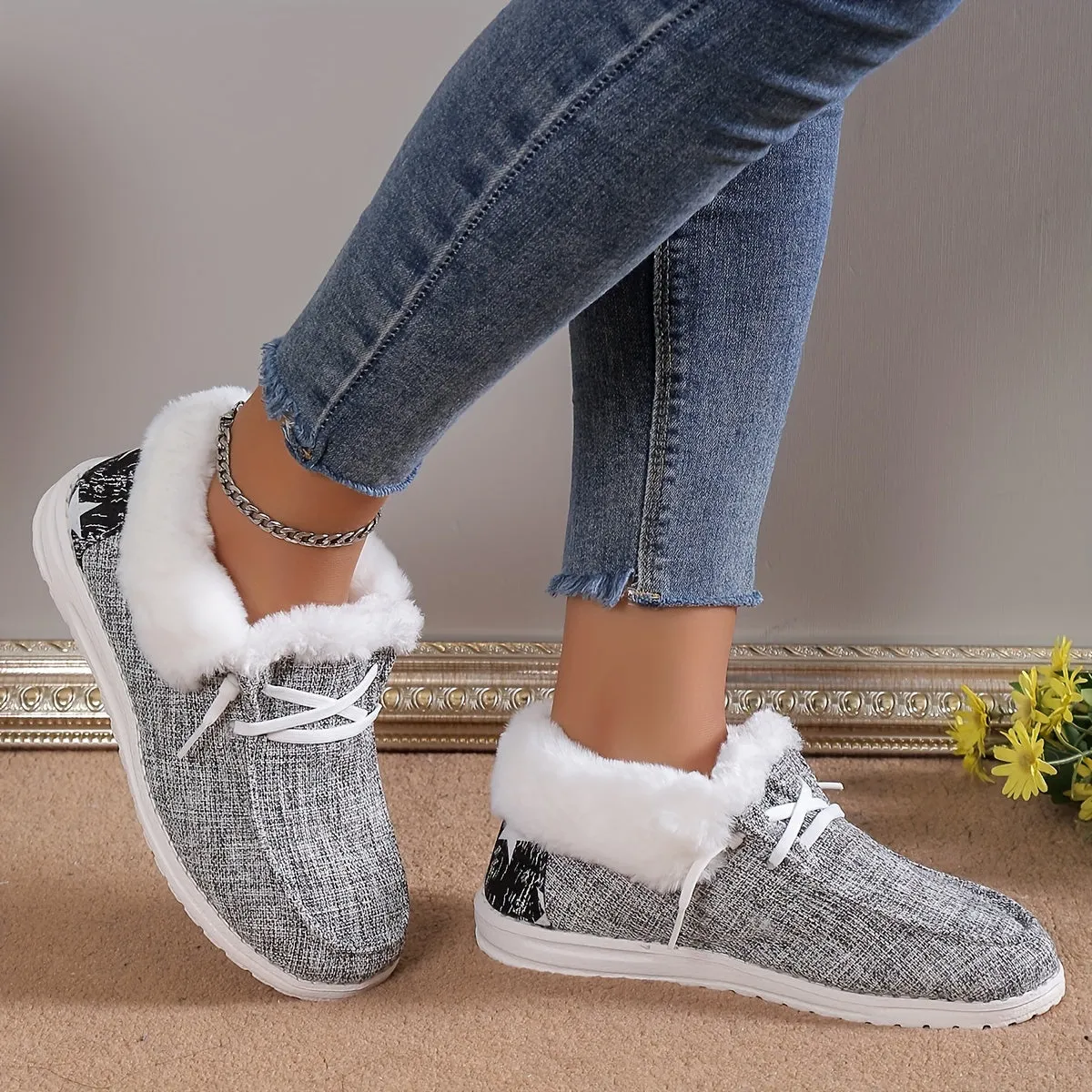 Women's Plush Lined Canvas Shoes GR7841
